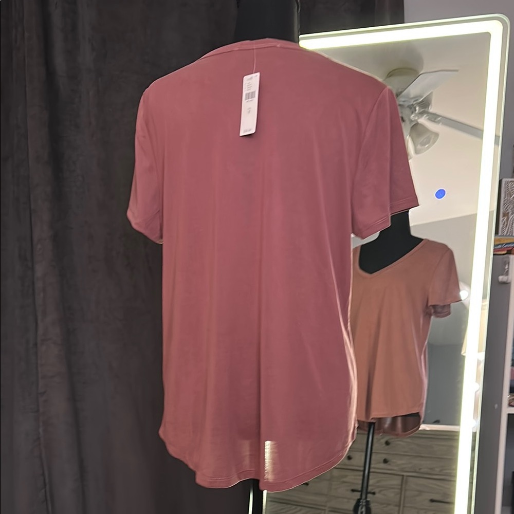 Anthropologie T-Shirt - Picture 6 of 9